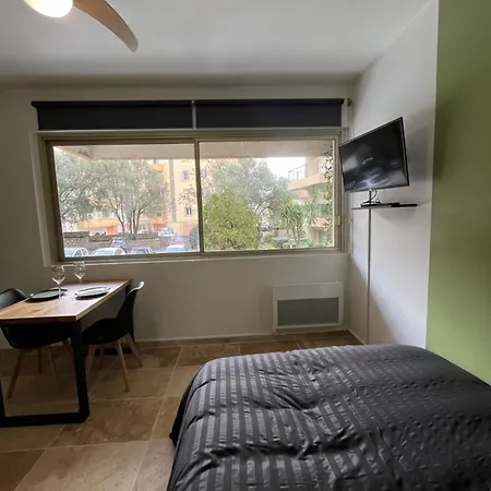 Douillet En 阿雅克肖